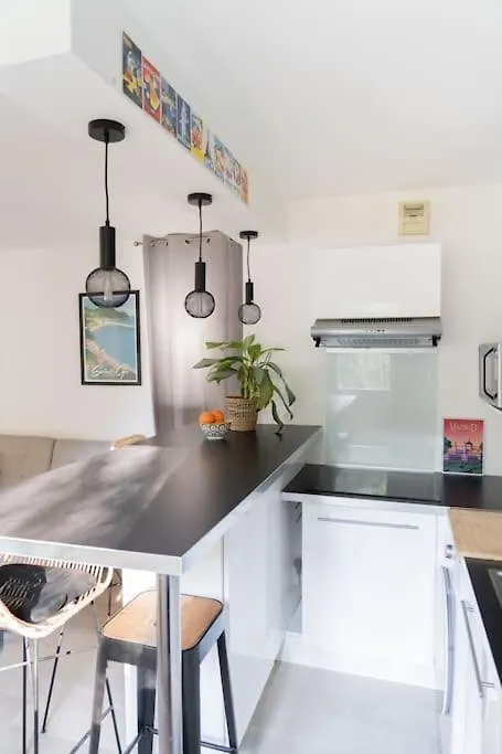 Apartment Appartement Terrasse Et Parking Aix-en-Provence